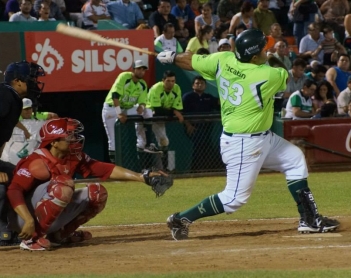 Gran regreso y barrida de los Leones, que se refuerzan con Armenta y Mike Bianucci