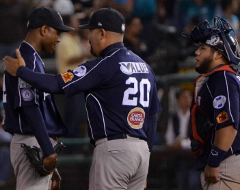 Flores se reporta listo para enfrentar mañana a los Tigres; Monterrey busca hoy ventaja de 3-0