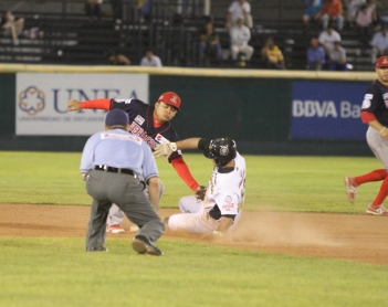 Manuel Flores, Alex Rivero y el Aguila tratatarán de salir adelante de nuevo