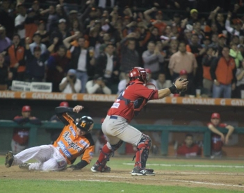 Con 14 refuerzos, Hermosillo se alista para debutar; Aceves va contra los cubanos