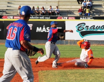 México está en semifinales; Ramón Hernández y Venezuela frenan a los Naranjeros