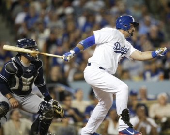 La fuerza está con los Dodgers, que refuerzan su róster con Michael Young
