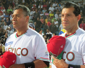 Aceves y México comiezan con el pie derecho la búsqueda del bicampeonato