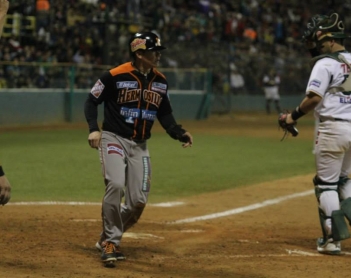 Enright, por el primer golpe para Hermosillo hoy en el arranque de la final de la LMP