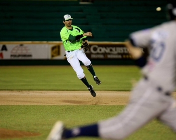 Castellanos le gana el duelo a Rivera y Yucatán se agencia otra serie
