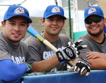 Delgadillo y Castellanos, abridores de juegos inaugurales, entre los 19 leones en la LMP